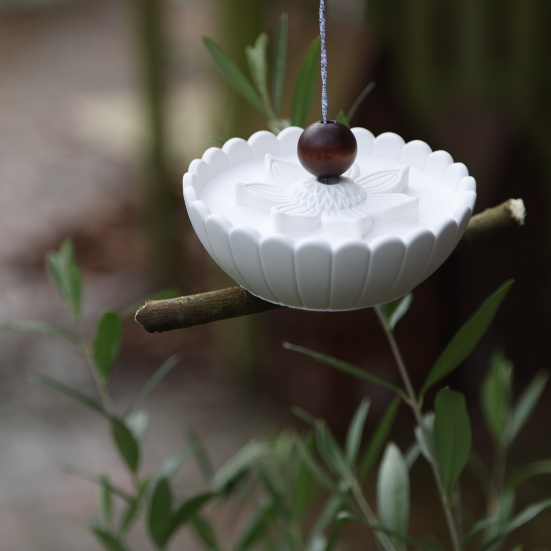 Silikon - Gießform - Futterstation mit Blüte - Vogeltränke - für den Garten – Bild 10