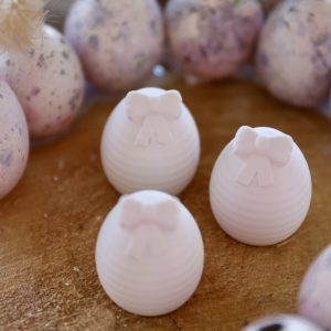 Silikon - Gießform - Mini Ostereier mit Schleife und Streifen - 3fach-Form - Multiform - vielfältig nutzbar