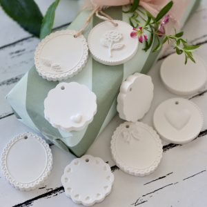 Silikon - Gießform - Silikonmatte - kleine runde Geschenkanhänger