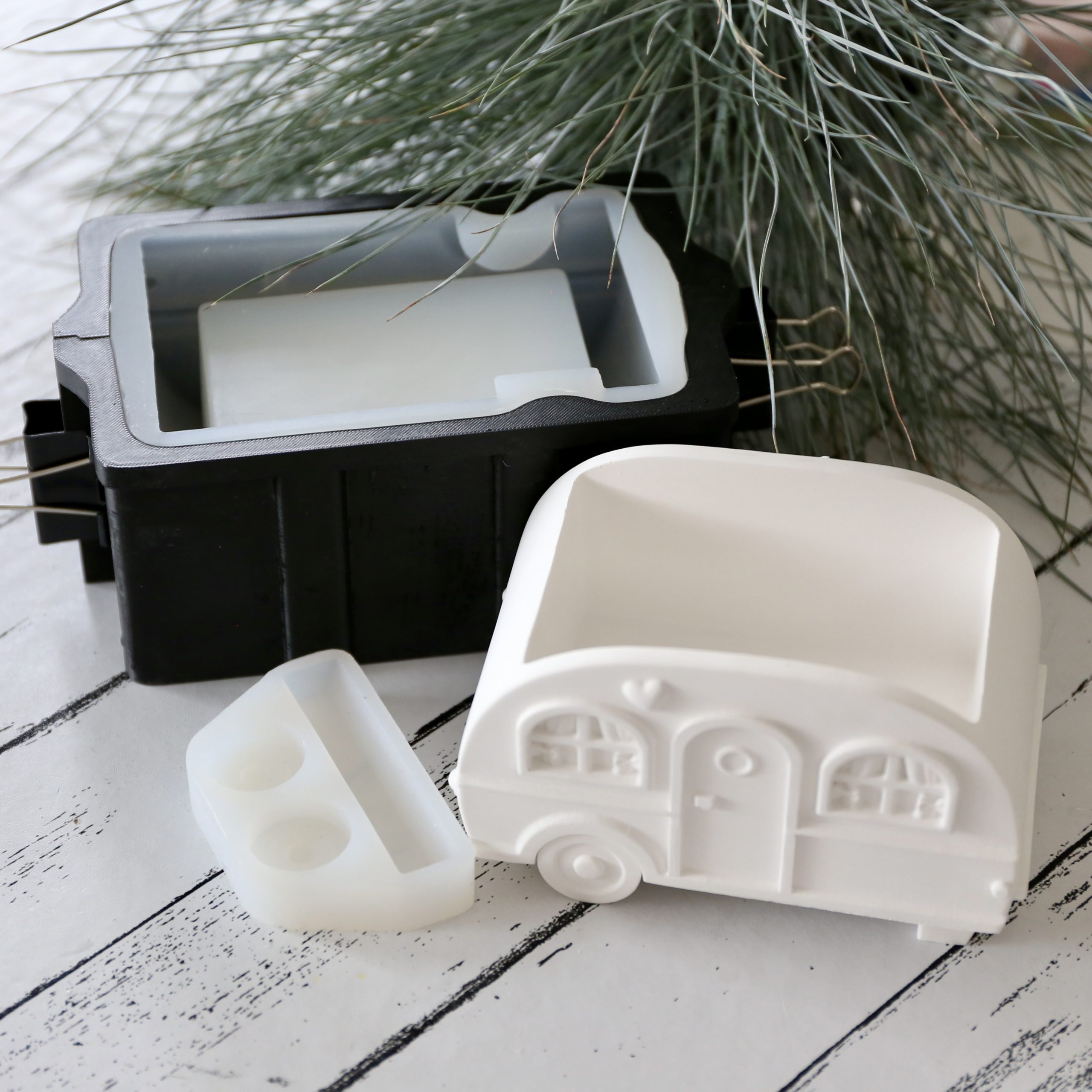 Silikon - Gießform - Camper - Wohnwagen - Blumenvase - Set - mit Manschette und Klammern – Bild 3