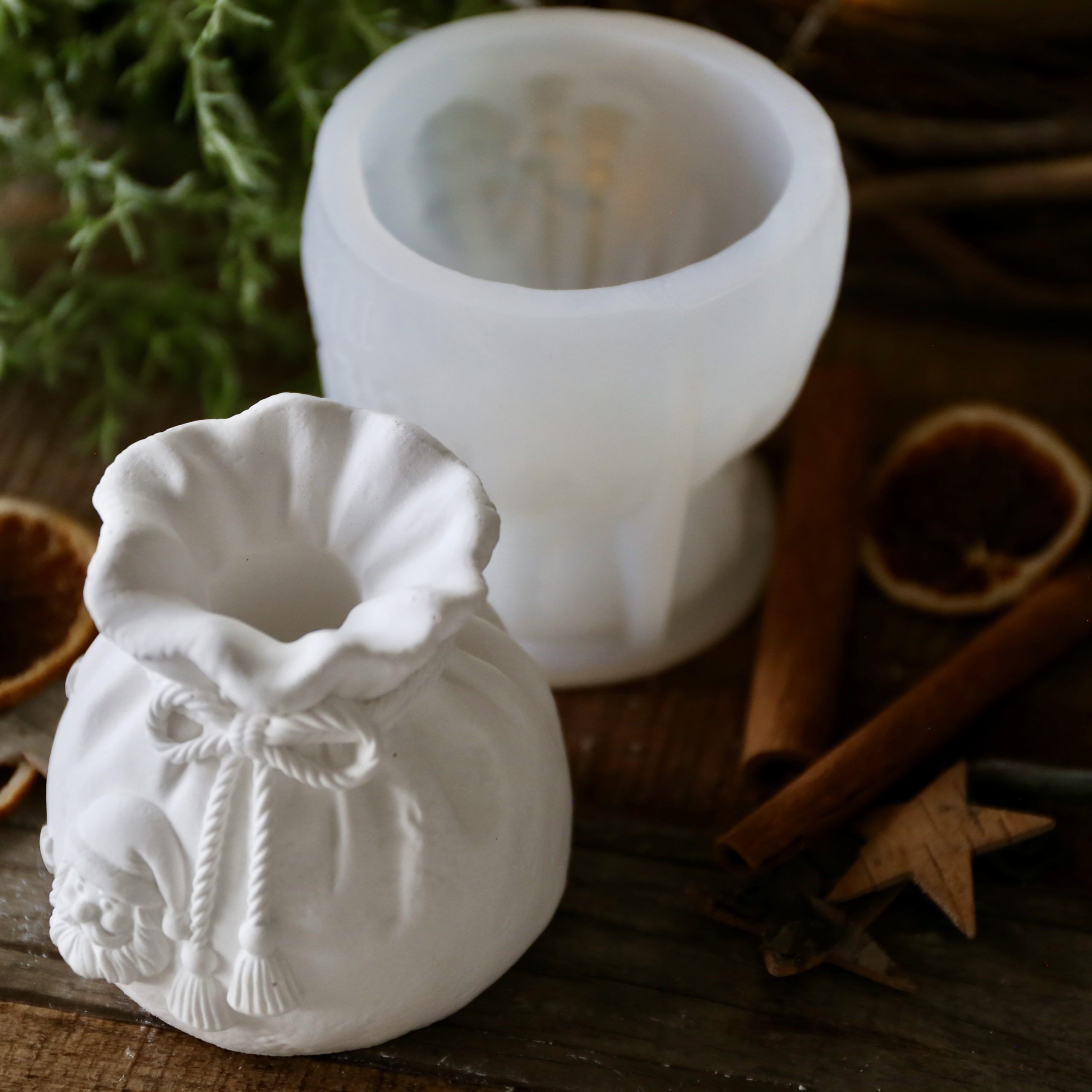 Silikon - Gießform - Geschenkbeutel - Kerzenhalter - Adventsdeko - Weihnachtsdeko - für Stabkerzen – Bild 3